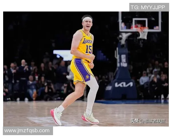 里夫斯冲上全美热搜第一！詹姆斯领衔众人狂赞 东契奇直呼其为GOAT